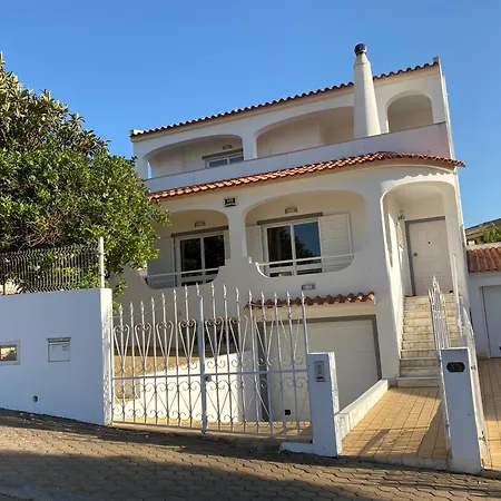 Privatunterkunft Casa Magnolia - *
